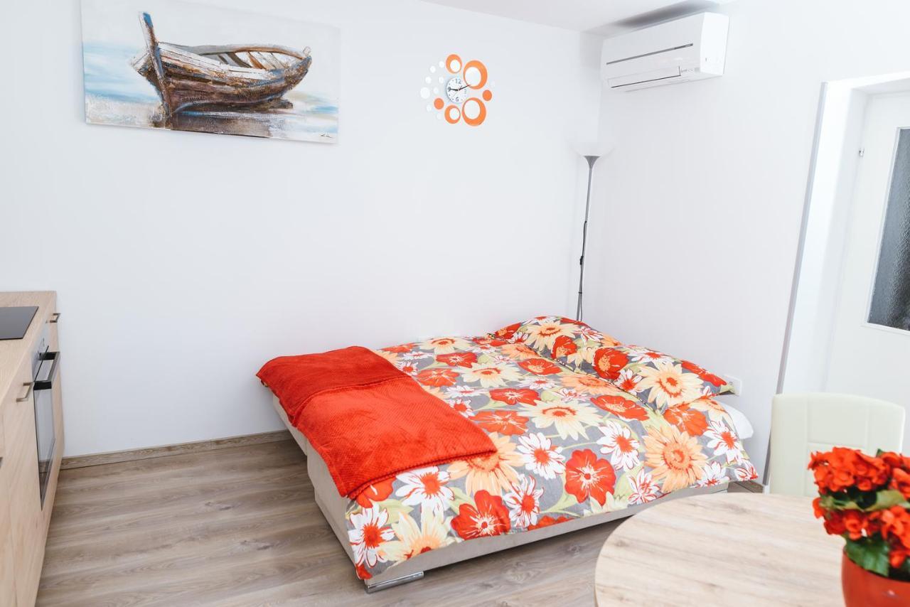 Apartma Nika Hrvatini Экстерьер фото
